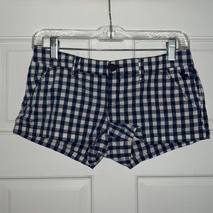 Abercrombie blue and white checked stretch shorts size 14